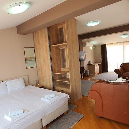 Premier Hotel Skopje Eksteriør billede