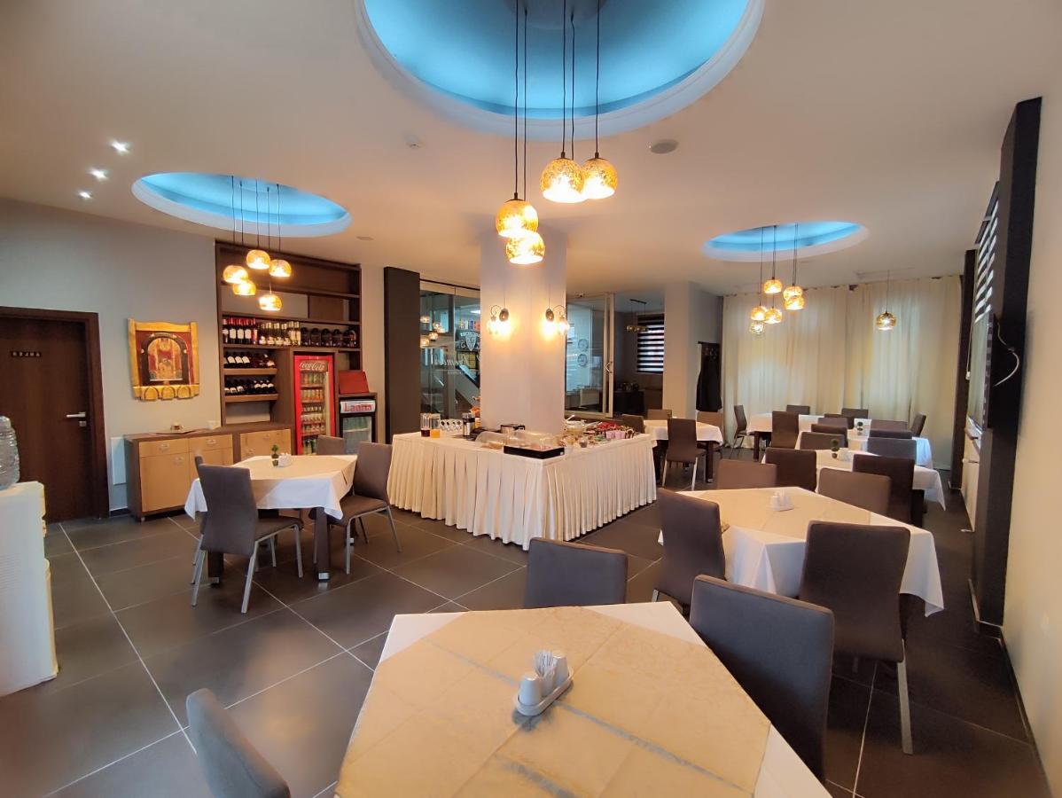 Premier Hotel Skopje Eksteriør billede