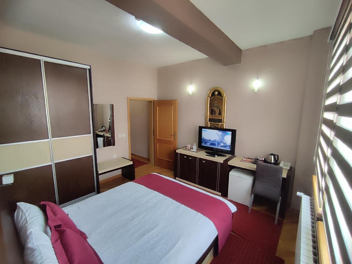 Premier Hotel Skopje Eksteriør billede
