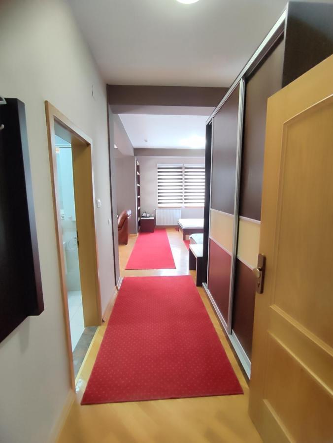 Premier Hotel Skopje Eksteriør billede
