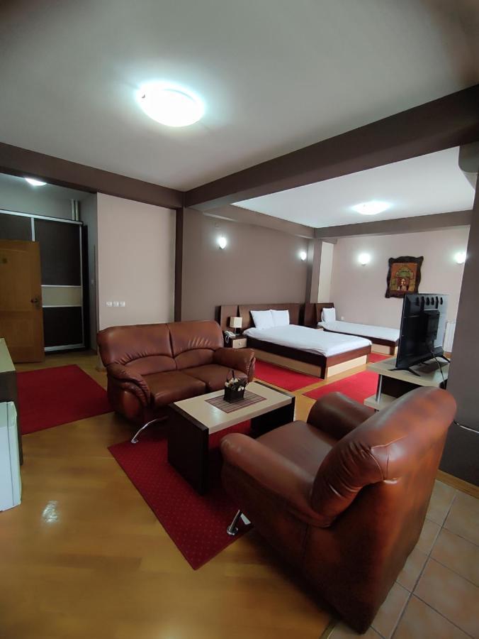 Premier Hotel Skopje Eksteriør billede